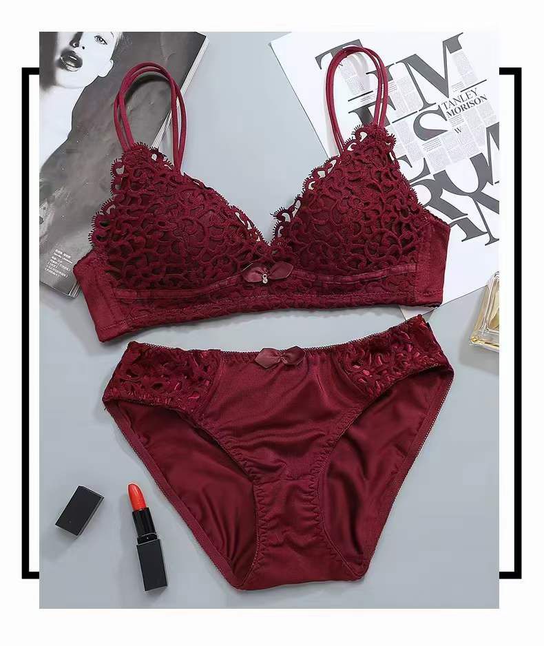 Double-Strap & Soft-Padded Floral Lace Bra and Panty Set